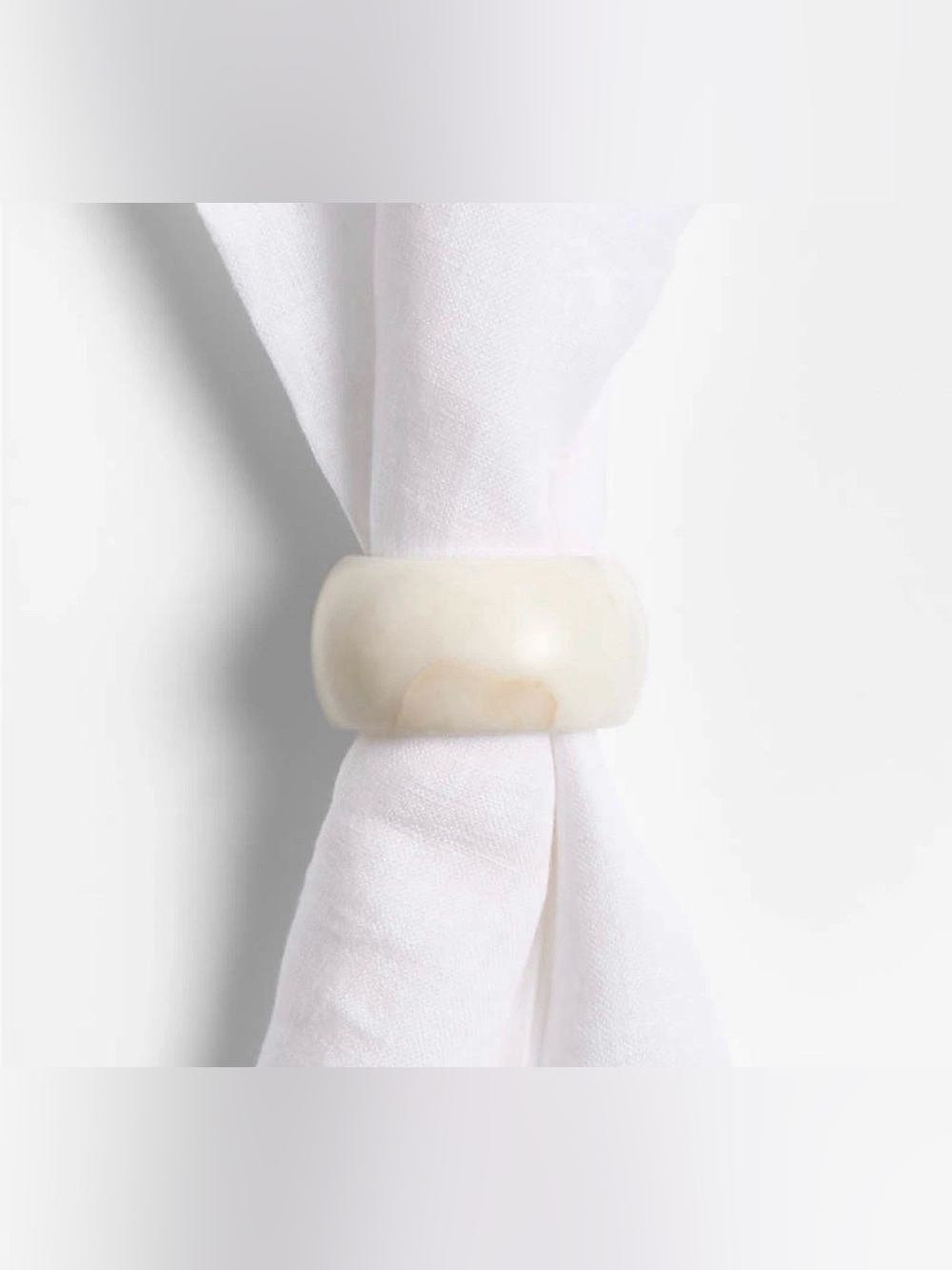 Crate & Barrel Rosette Marble Napkin Rings ( Set of 6 )